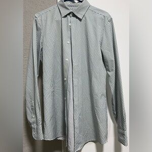 Men’s Perry Ellis Button Up.